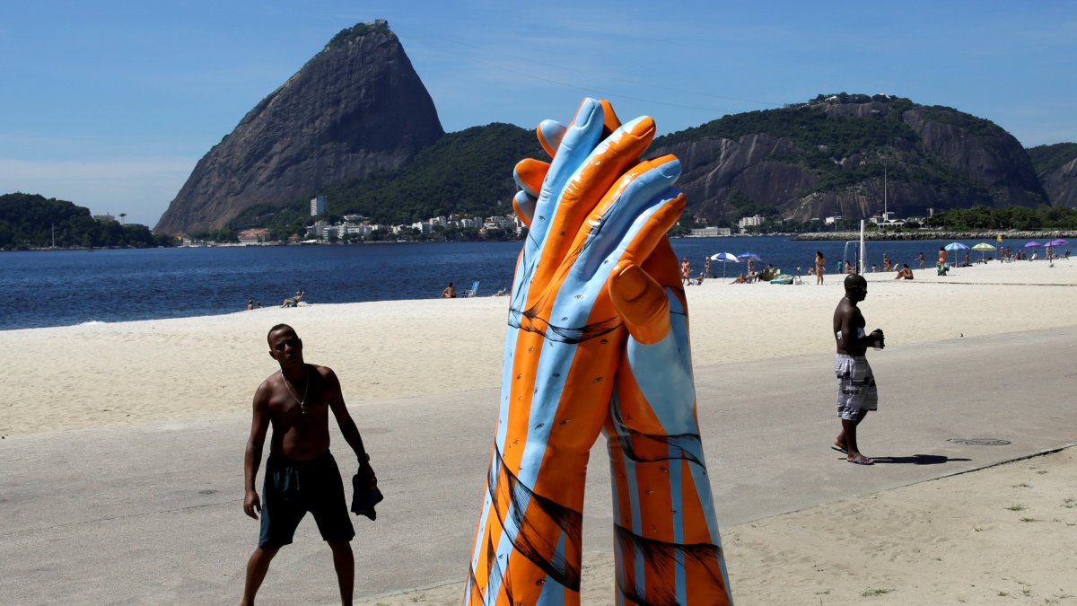 La gigantescas y coloridas obras han llamado la atención de miles de cariocas y turistas, y se han convertido en escenario para fotografías y selfies que inundan las redes sociales.