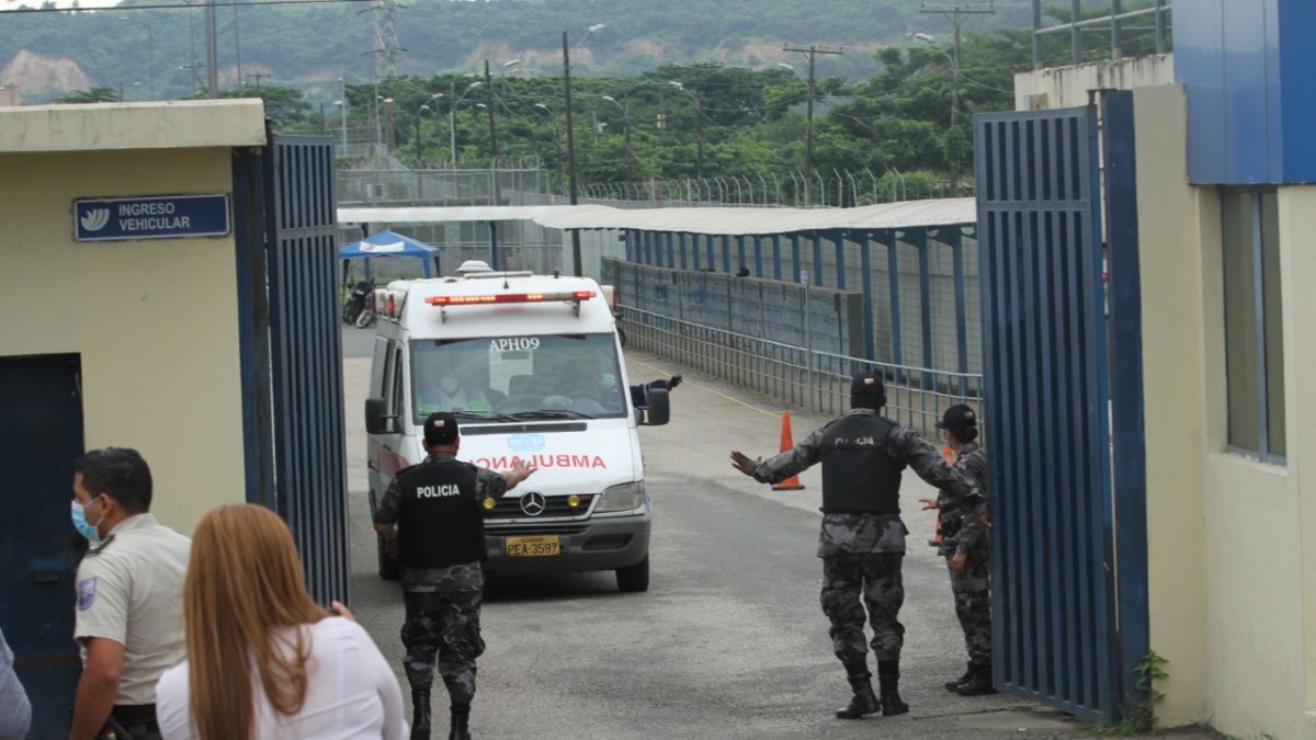 Operativo. La Policía tuvo que intervenir para que se retome el control de los cuatro centros carcelarios.