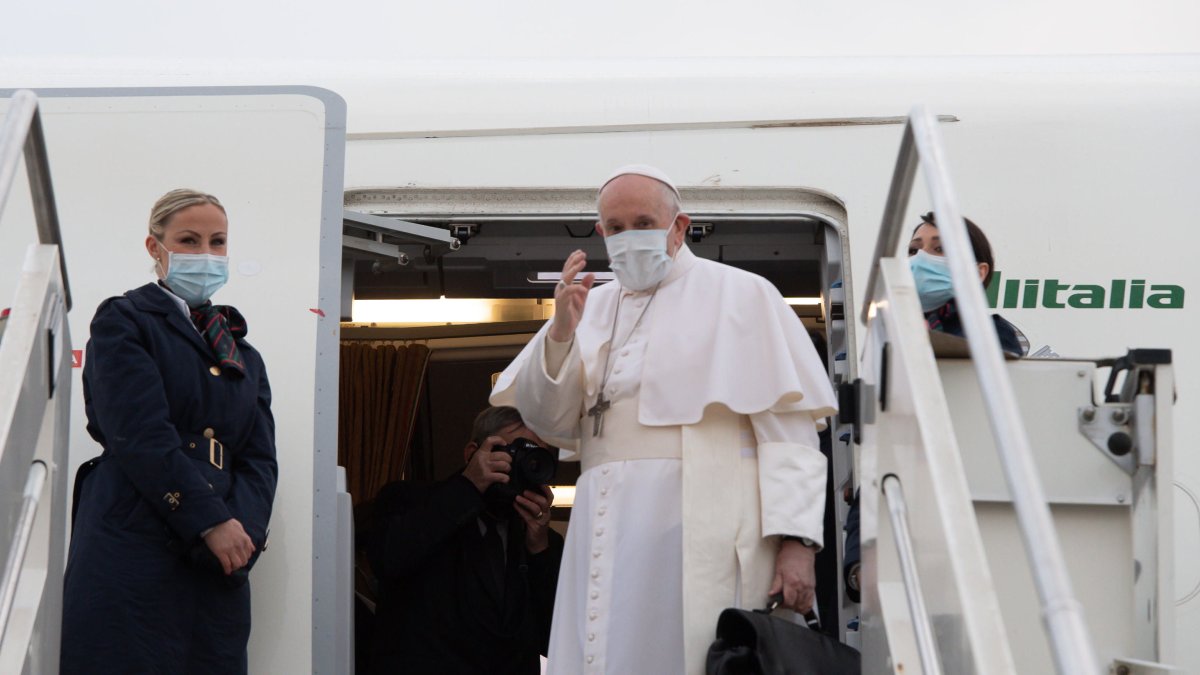 Así fue la llegada del pontífice a Irak.