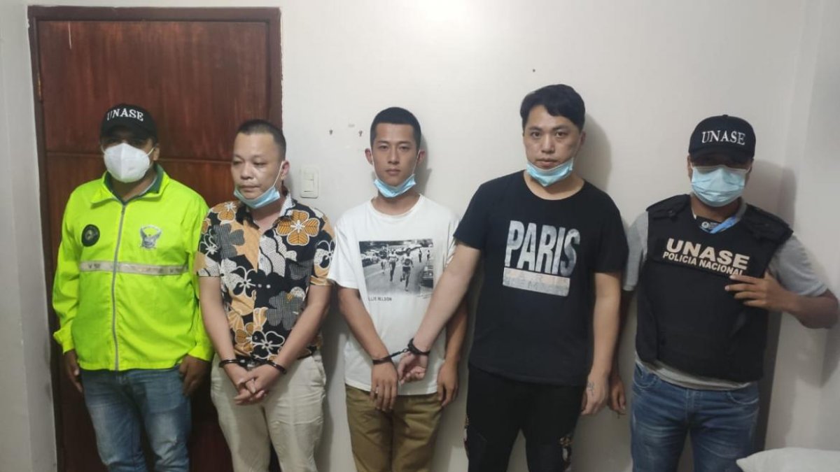 Hecho. Los tres ciudadanos chinos aprehendidos recibieron orden de prisión preventiva