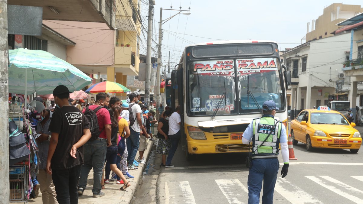 Cooperativas de Durán alertan por cambios en rutas hacia Guayaquil.