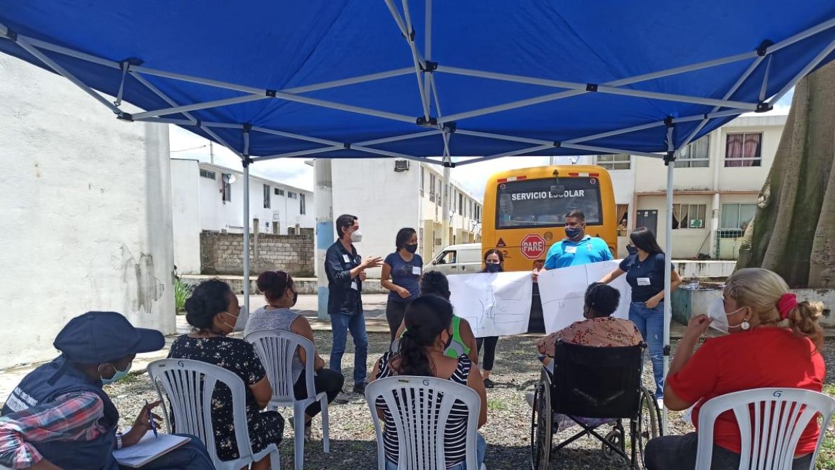 Los estudiantes de la carrera de Psicología de la UPS ofrecen ayuda a la comunidad.