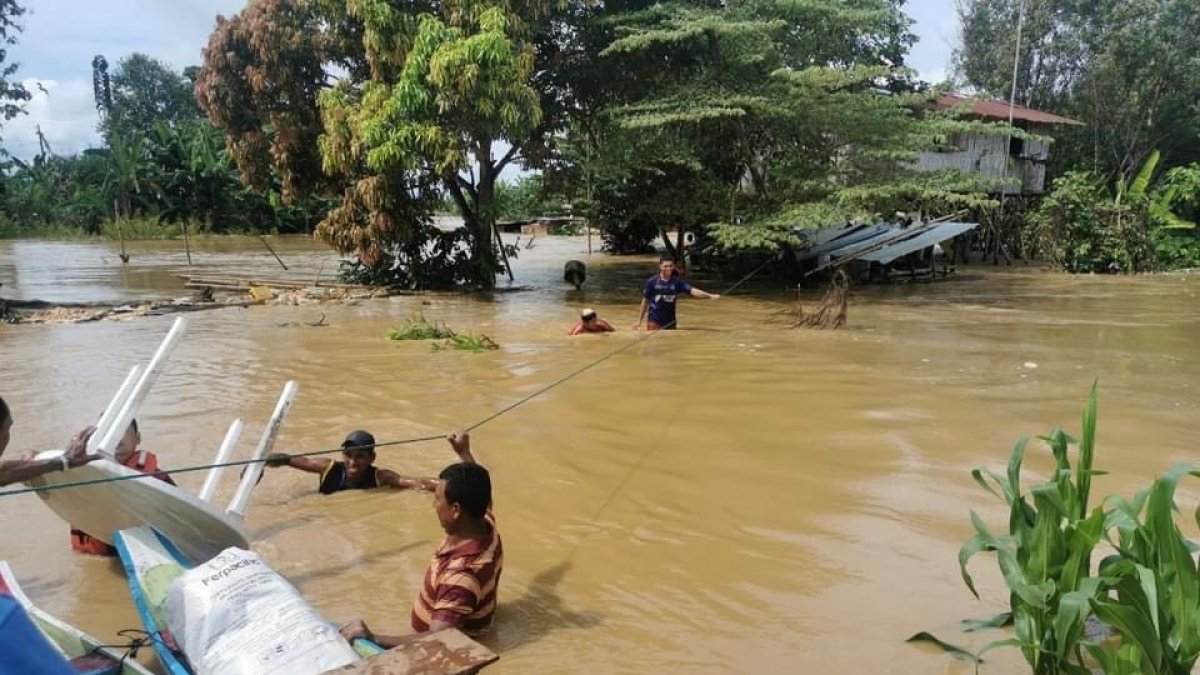 La zona sur de la provincia sufre por el desbordamiento de varios afluentes. La parroquia Caracol, de Babahoyo, se inundó el pasado 6 de marzo.