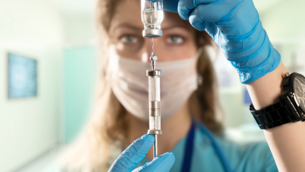 La vacuna Johnson & Johnson funciona de manera diferente al entregar un fragmento de ADN.