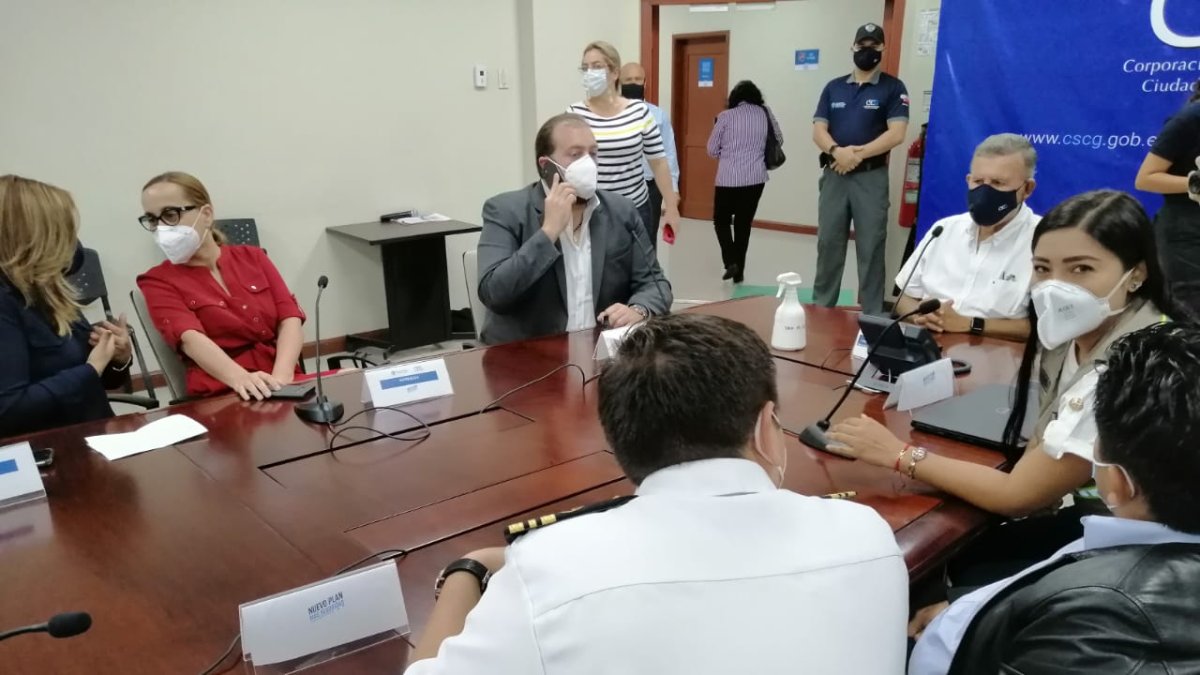 Cita. Autoridades de diferentes organismos durante la rueda de prensa.