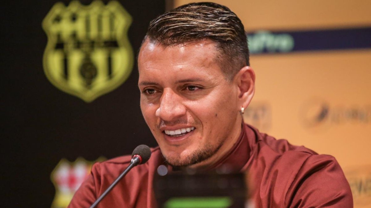 Carlos Garcés está feliz de su estreno goleador con Barcelona.