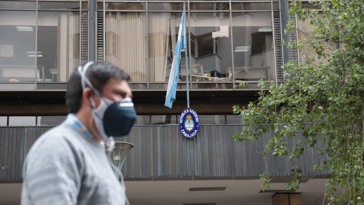 La delegación de Argentina en Ecuador no tiene oficialmente un embajador.