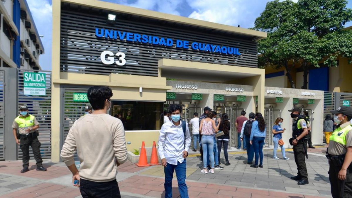 El ganador de la contienda se posesionará el 24 de este mes, de acuerdo al cronograma elaborado por el tribunal electoral, que hasta el momento no recibe la notificación judicial.