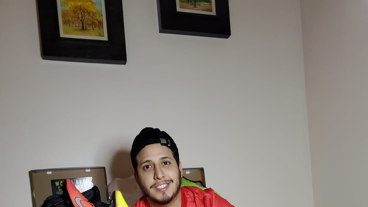 Álvaro García le consigue pupos para el gusto de los futbolistas ecuatorianos.