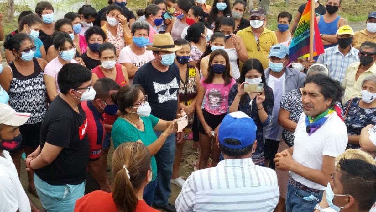Diálogo. El candidato presidencial, Yaku Pérez, participó de varias actividades en la provincia de Manabí.