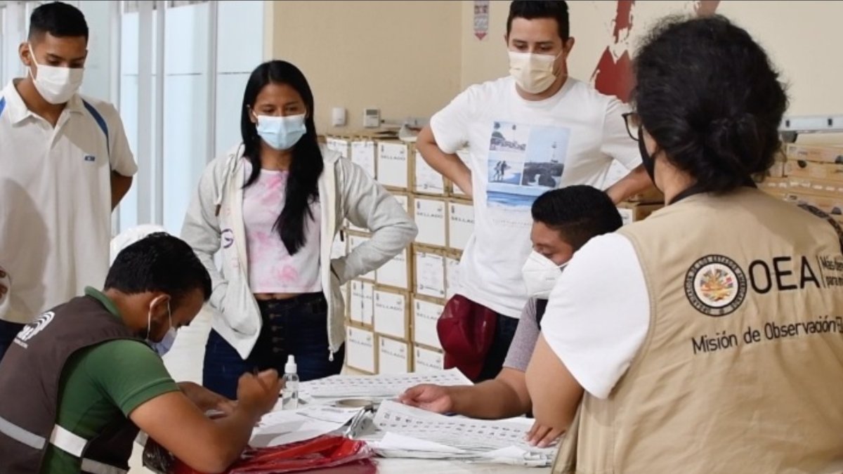 La Organización de Estados Americanos (OEA) ultima los preparativos para la conformación de una nueva Misión de Observación Electoral (MOE) que desplegará en Ecuador para la segunda vuelta presidencial.