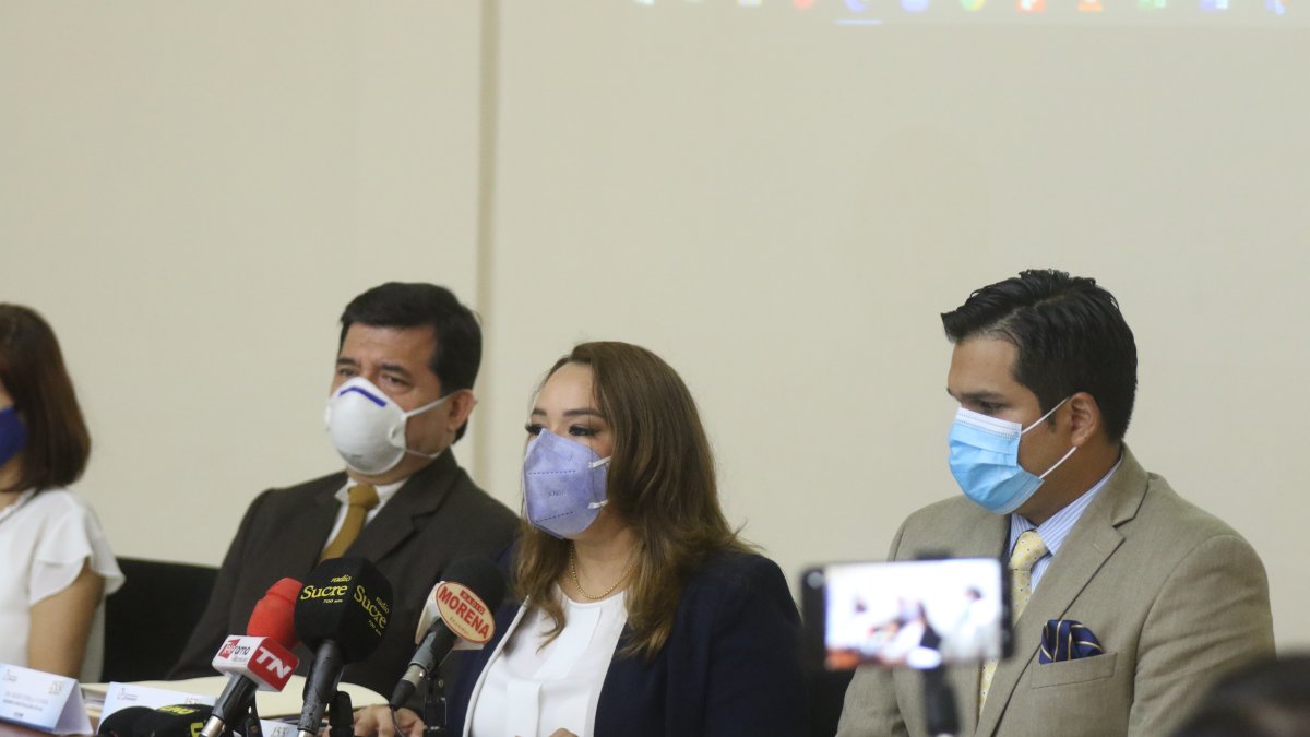 Monserrat Bustamante, rectora (e) de la Universidad de Guayaquil y presidenta de la CIFI.