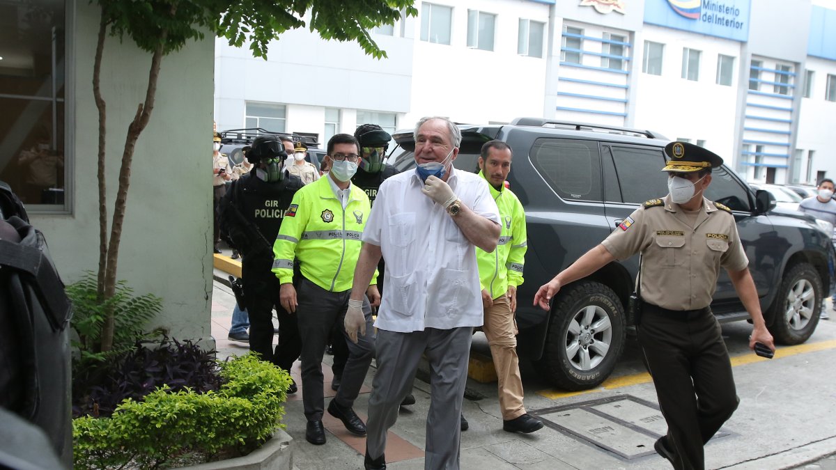 Abdalá Bucaram enfrenta tres procesos penales desde el 3 de junio de 2020, tras el allanamiento de su vivienda en casos de presunta corrupción. 