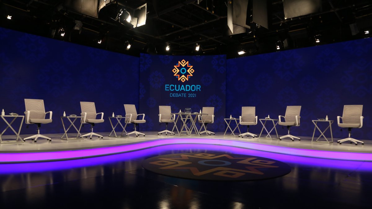 El debate presidencial organizado por el CNE en la primera vuelta fue en Guayaquil.