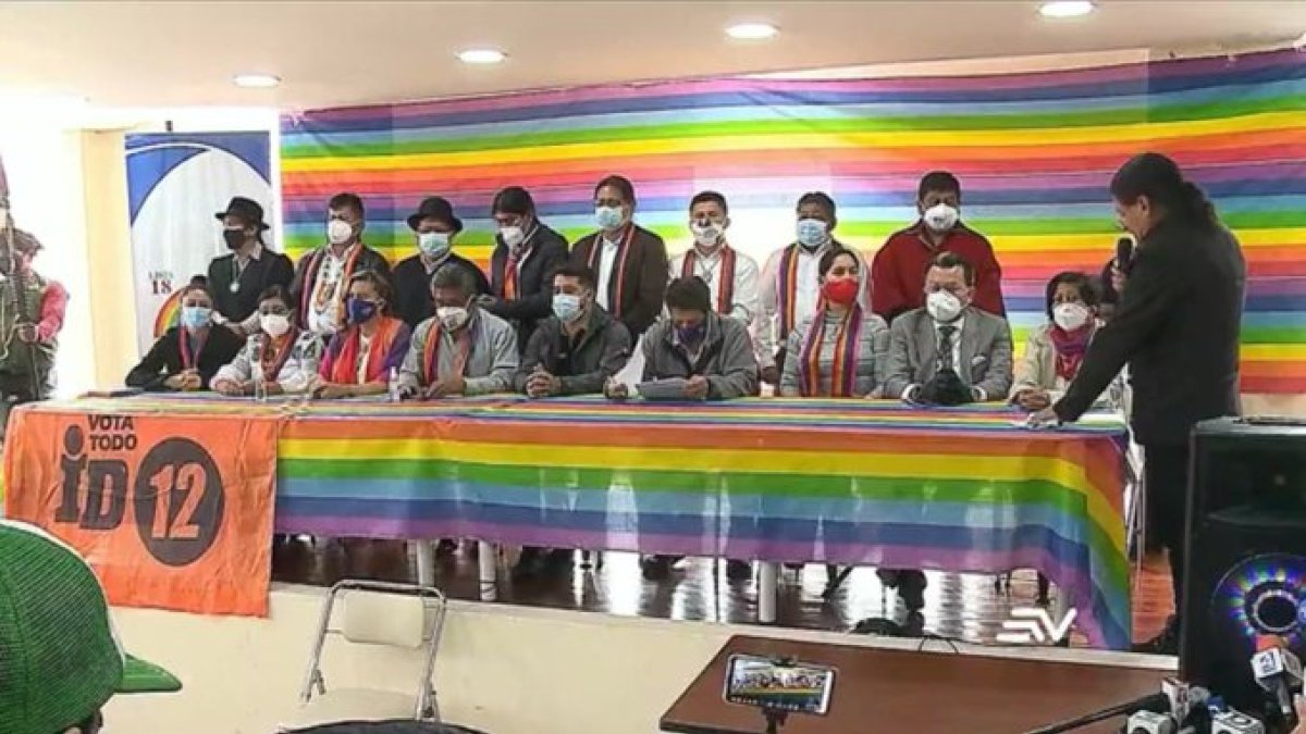 La ID y Pachakutik coincidieron en el reclamo de transparencia al CNE, pero aseguran que no hay un acuerdo para ser bancada.