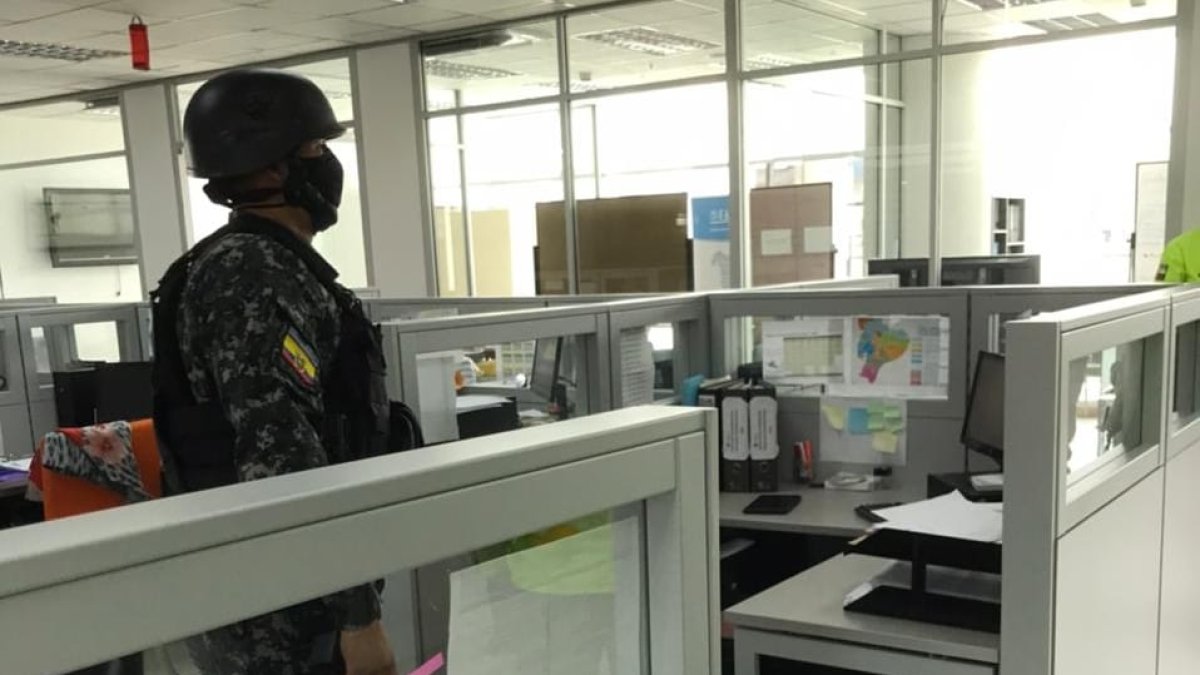 El allanamiento se realizó en las instalaciones del Ministerio de Salud, en Quito.