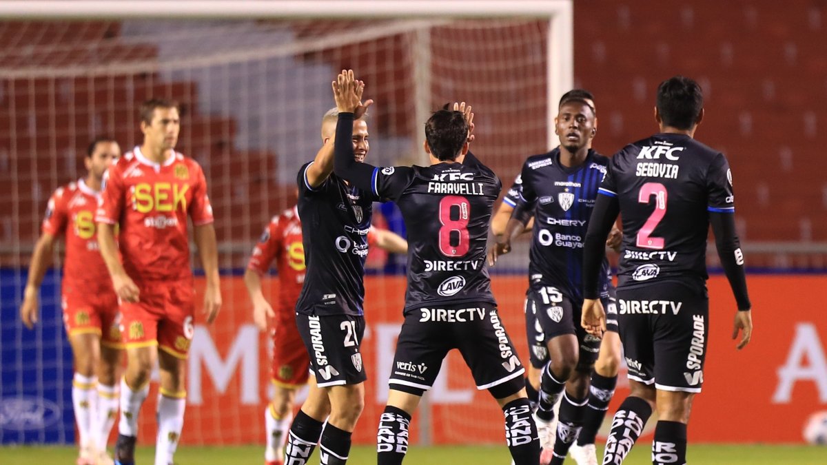 Los jugadores de Independiente del Valle dominaron desde el primer minuto.