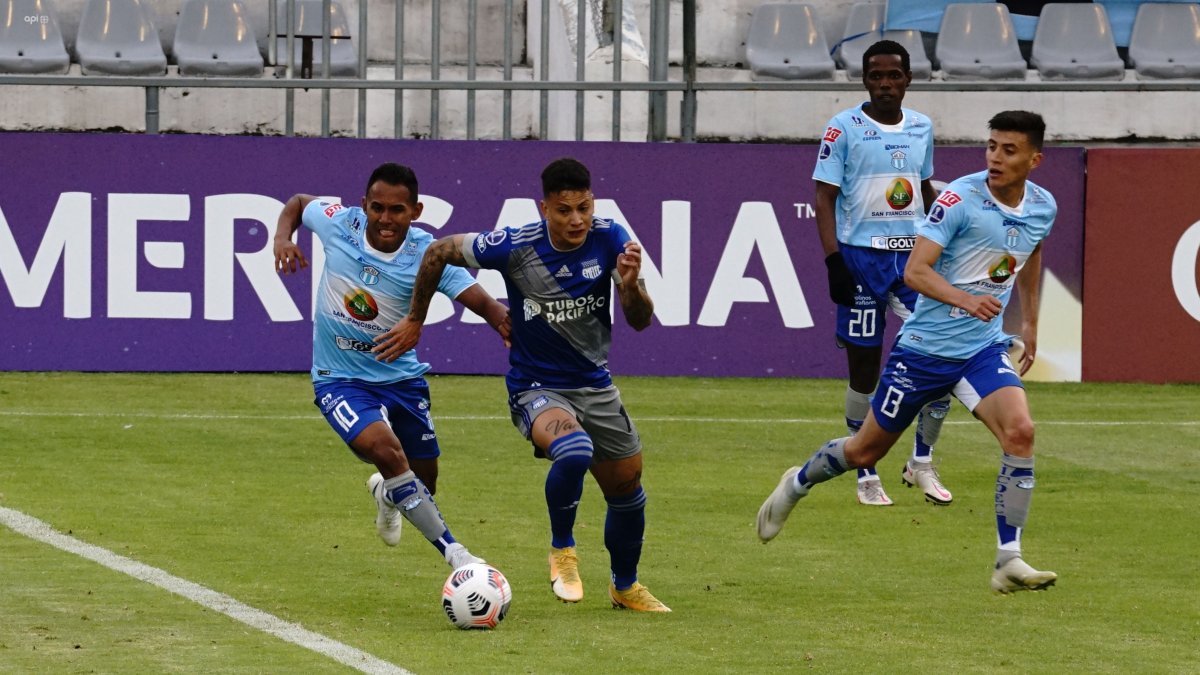 Alexis Zapata, de Emelec, fue uno de los jugadores más destacados de la ida ante Macará.