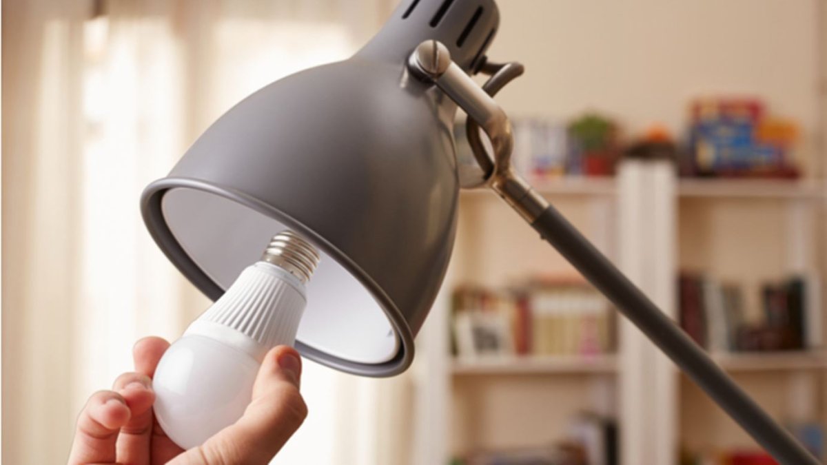 Los focos con tecnología LED ahorran consumo.