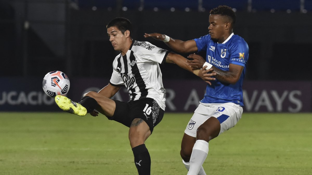 Los jugadores de la U. Católica carecieron de buena definición para ganar la serie.