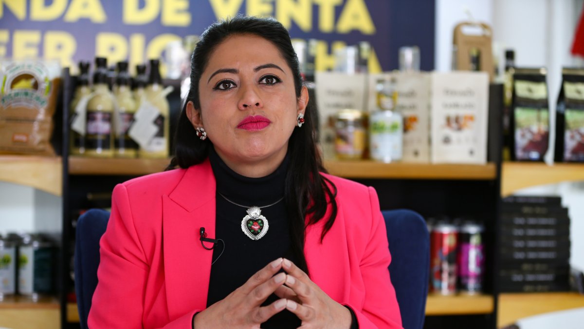 Pabón ofreció poner a disposición del Gobierno nacional sus centros de atención y personal capacitado para apoyar un programa masivo de vacunación, ante el colapso y la demora del plan oficial de inmunización.