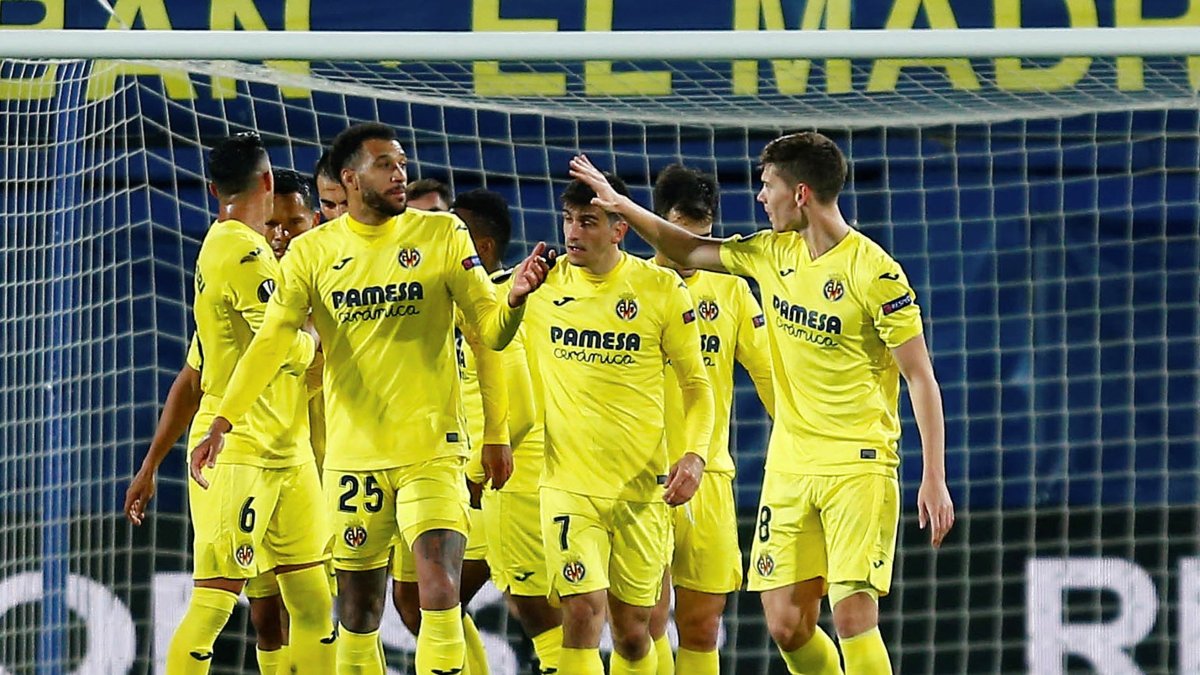 Los jugadores del Villarreal celebran uno de los tantos en la clasificación a los cuartos de final