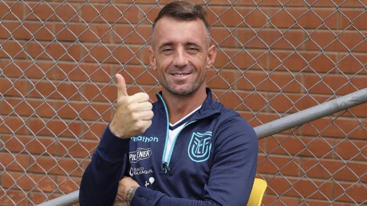 Damián Díaz cumple con su primera convocatoria en la Tri.