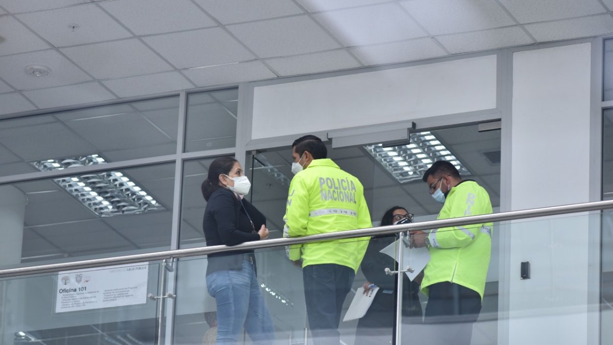 Acción. El miércoles la Fiscalía y la Policía allanaron el Ministerio de Salud.