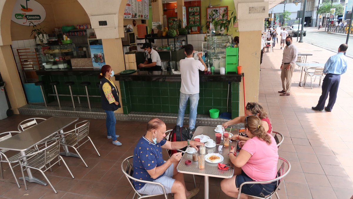 Espacio. El local debe medir 12 metros cuadrados.