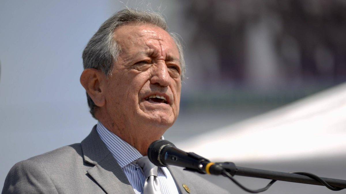 El Gobierno ecuatoriano reconoció el viernes que una decena de funcionarios del entorno más próximo al presidente Moreno fueron vacunados contra la covid-19.