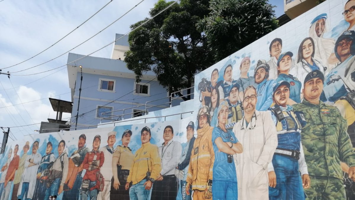 Obra. 31 retratos fueron plasmados en una pared del cerro del Carmen
