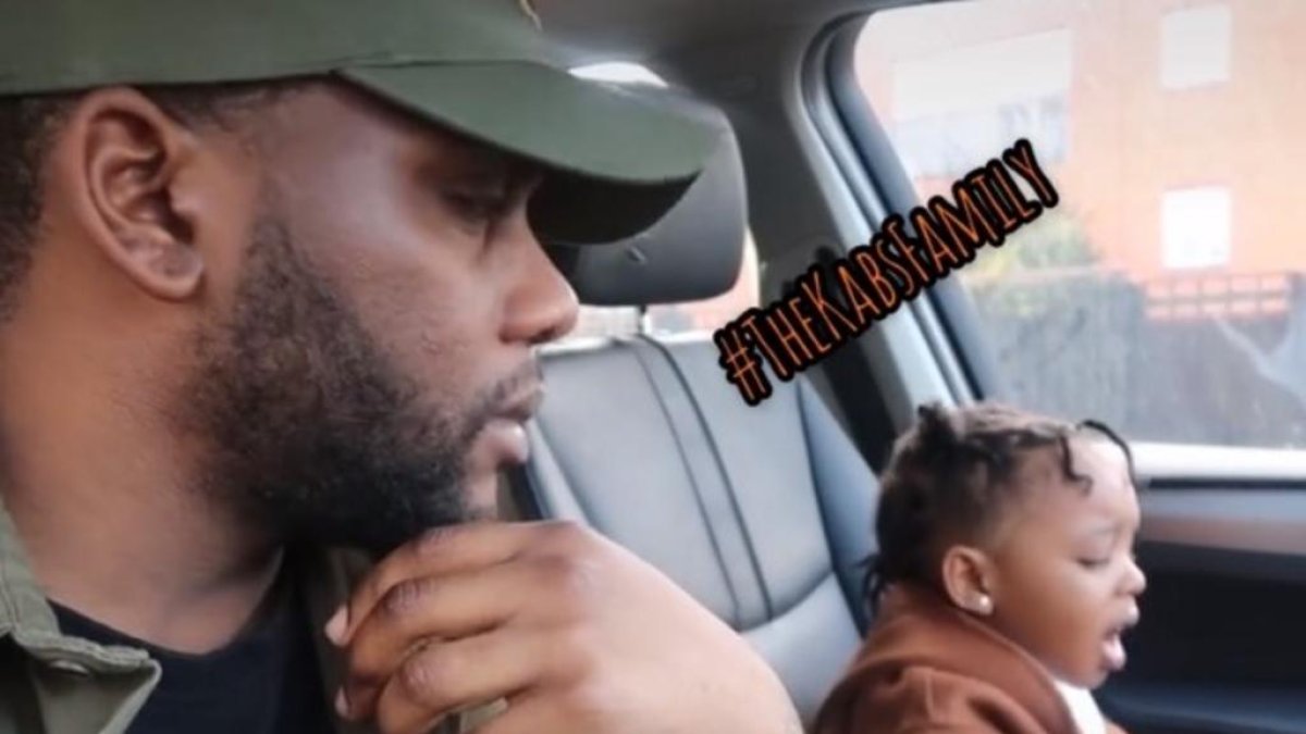 Maliya Kabs interpreta la canción Como la Flor de Selena Quitanilla.