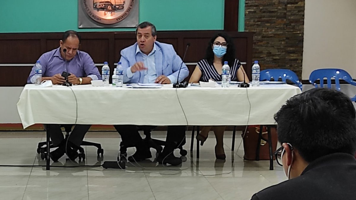 Los dirigentes mantuvieron una reunión por más de seis horas, antes de tomar las resoluciones.