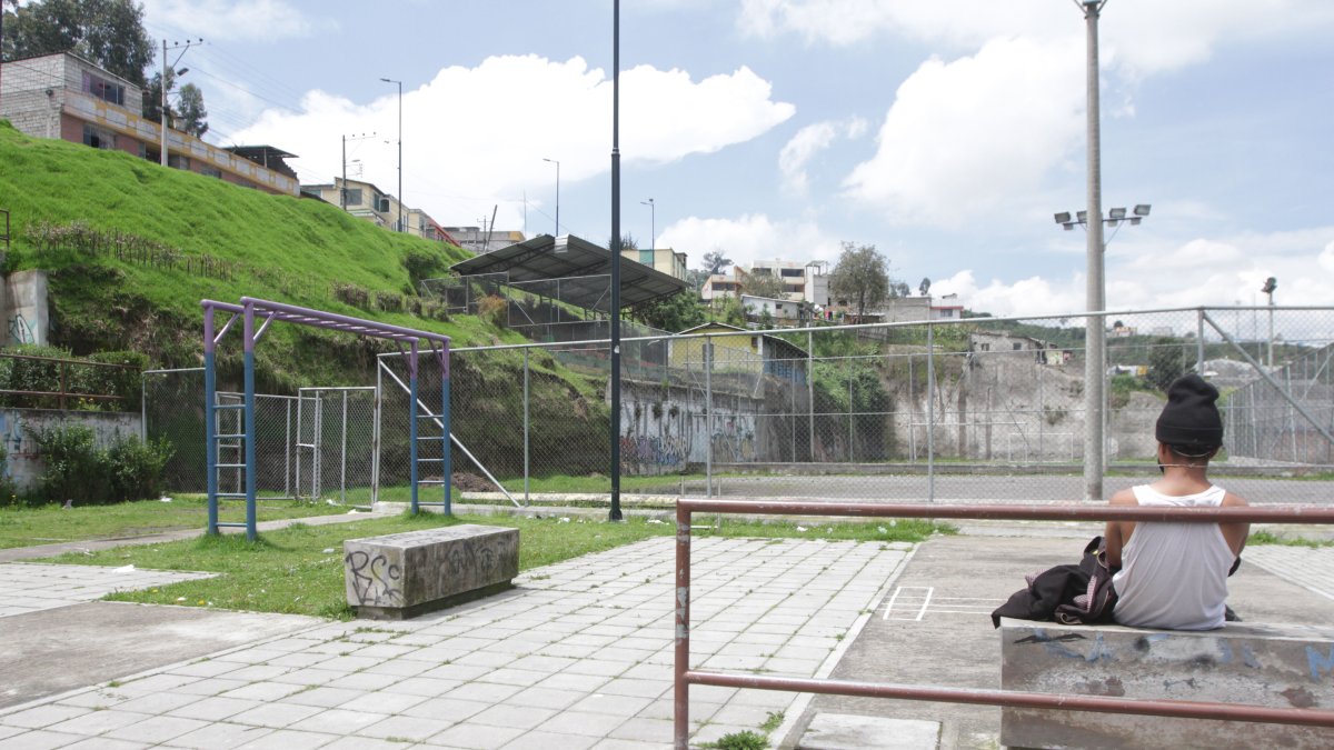 Residentes y usuarios de los parques de la ciudad, sobre todo de los metropolitanos del sur y Güanguiltagua, se quejan de los horarios reducidos y del cierre de los ingresos.