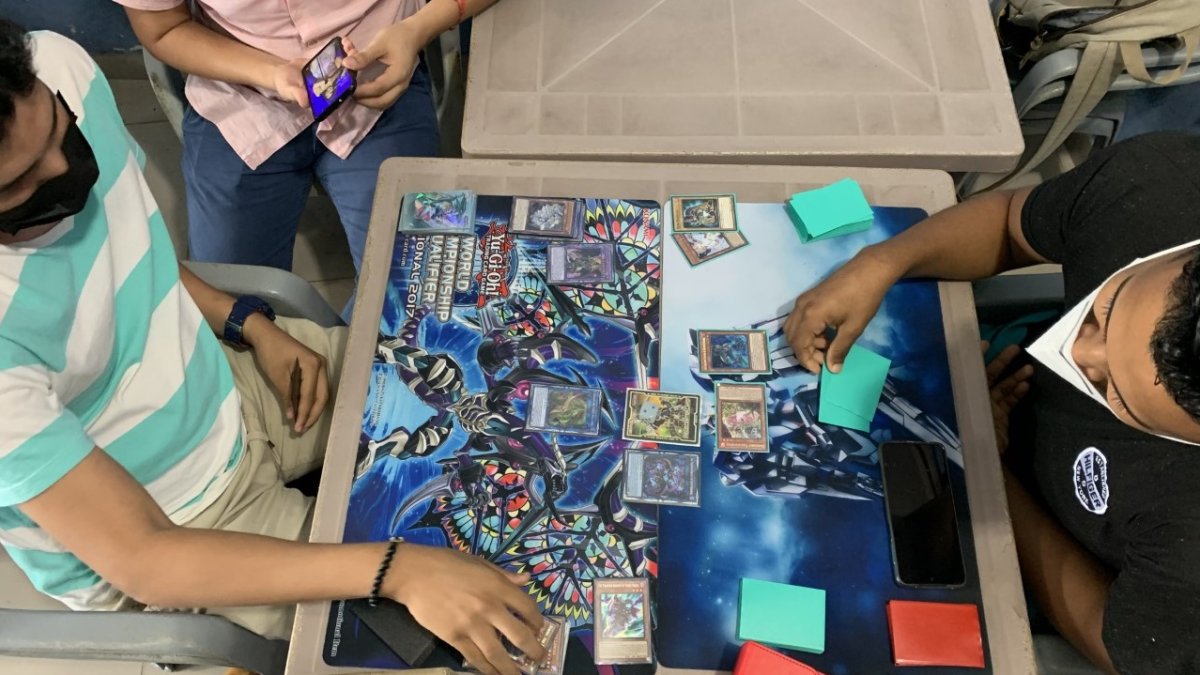 En Guayaquil, la tienda Duelist Place es la que mayor trayectoria posee. Acoge a todo tipo de jugadores a diario.