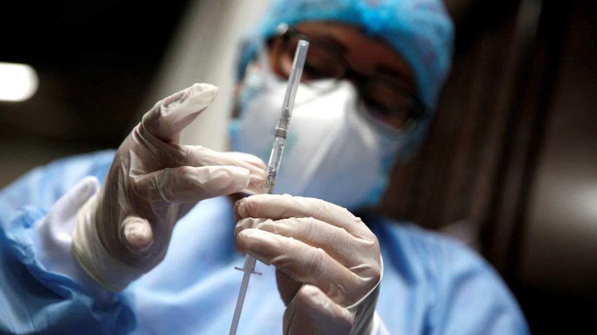 Vacunados contra la covid-19 no dejan de ser humanos ni pierden sus derechos.