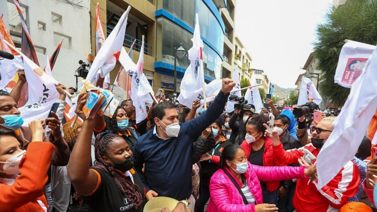 Recorrido. Arauz estuvo ayer en Tungurahua y ratificó que fue despedido del BCE y por eso la indemnización.
