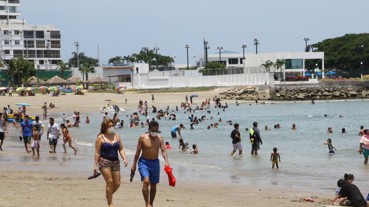 Hecho. Del 2 al 4 de abril, se ingresará al mar máximo hasta las 15:00.
