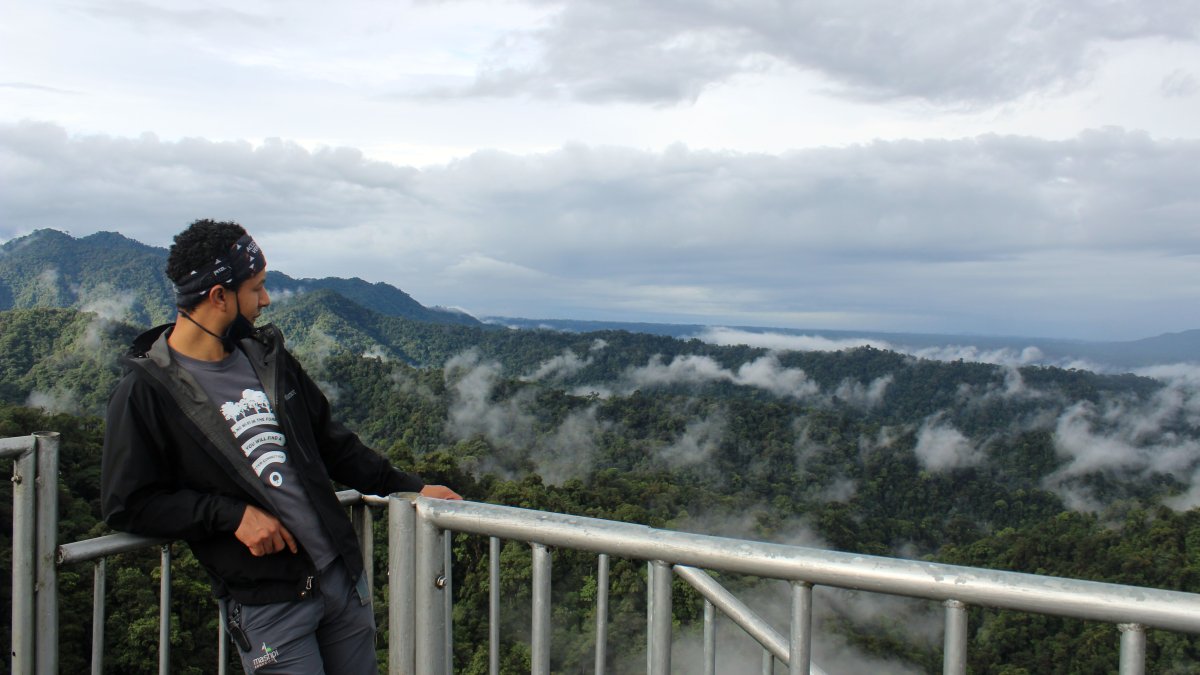 Manolo Zambrano es oriundo de Mashpi. El ingeniero ambiental es uno de los expertos de la zona.