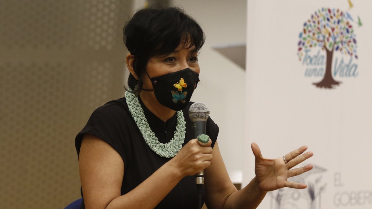 Arboleda es licenciada en Comunicación Social y máster en Gestión Cultural. Dirige Corporación Imaginario. Ha publicado las obras ‘Nadie sabe qué hará mañana’ y ‘Mensaje en una botella’.