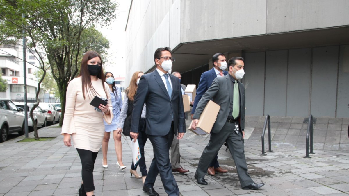 Denuncia. Freddy Carrión acudió a la Fiscalía para denunciar a Lenín Moreno por crímenes de lesa humanidad.