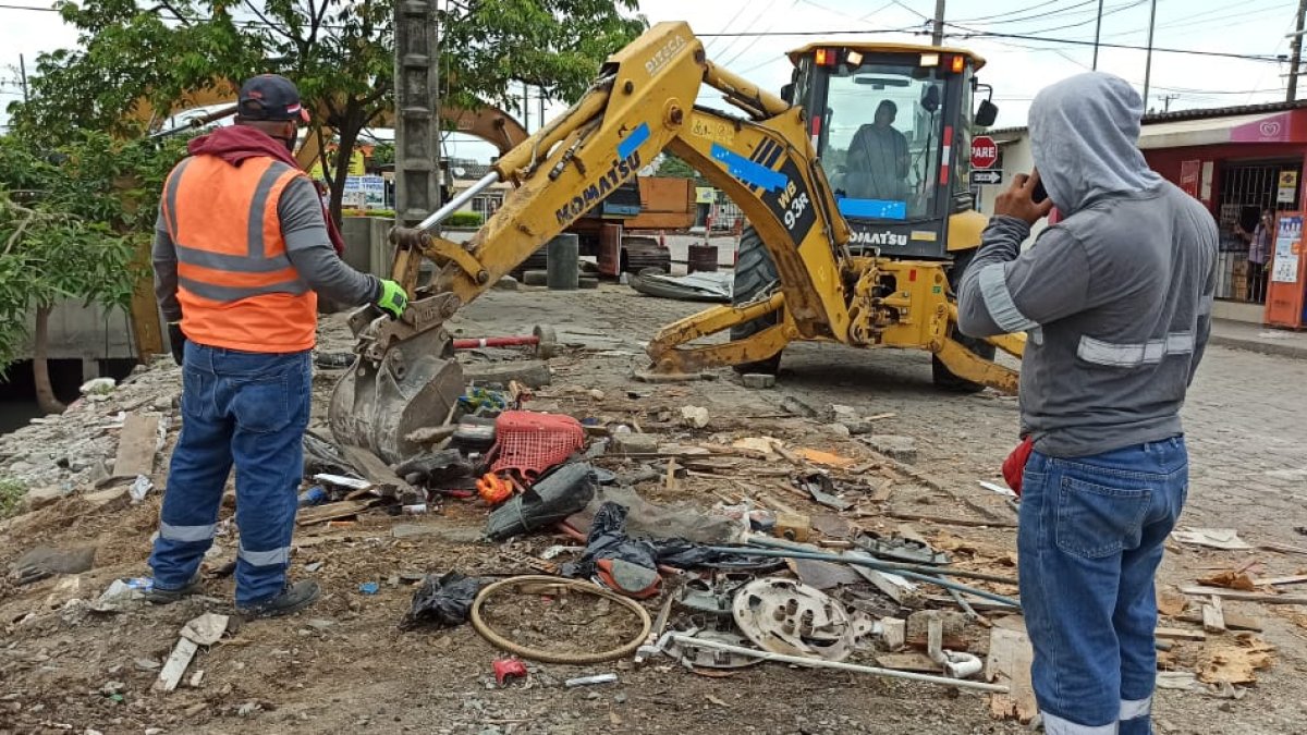 El desalojo se realizó el fin de semana, en la avenida Isidro Ayora.