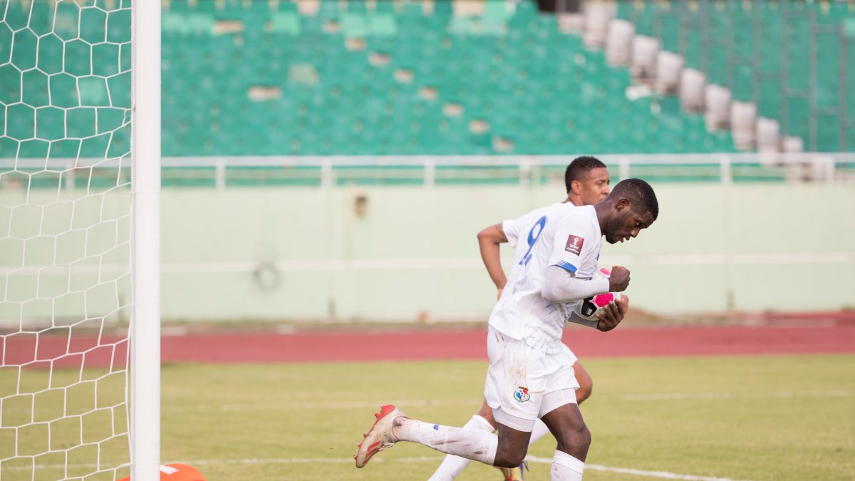 José Fajardo, delantero de 9 de Octubre, marcó un gol para la selección panameña.