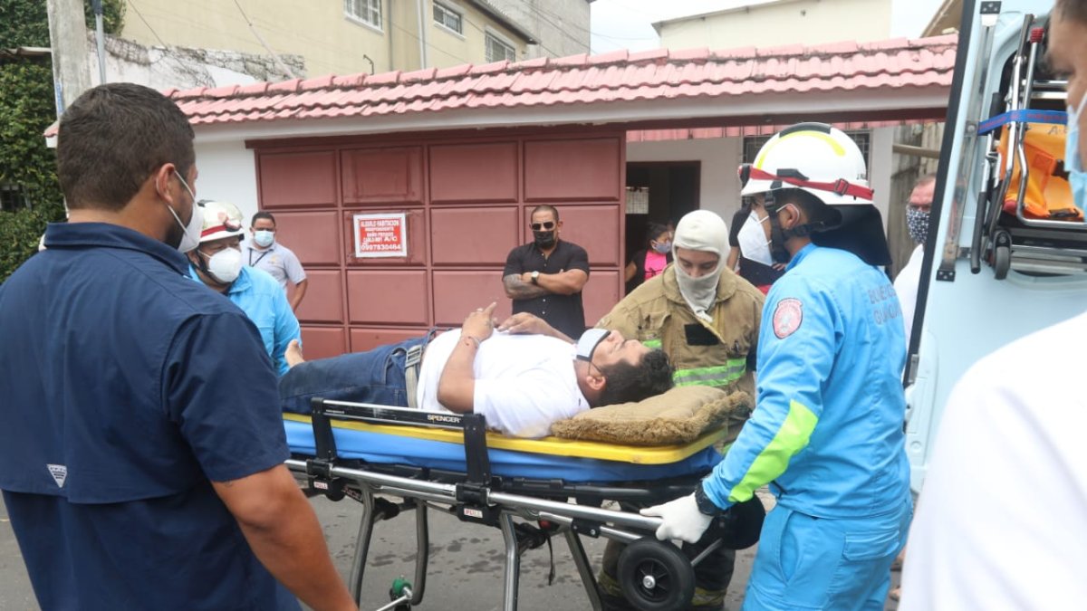 El herido fue llevado a una casa de salud.