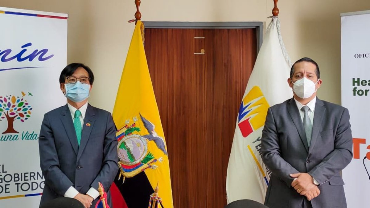 Las mascarillas se destinarán para la población afectada por la ceniza del volcán Sangay y la pandemia por COVID19,