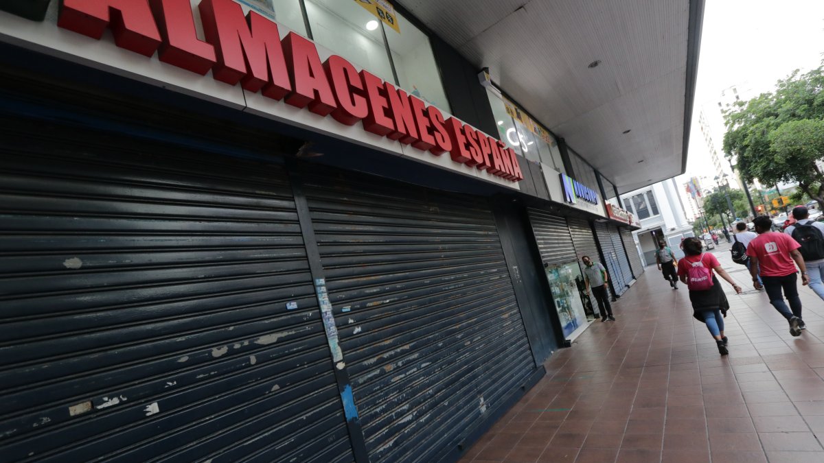 Ambiente en la ciudad de Guayaquil una vez que comenzaron las nuevas restricciones para aplacar los contagios en la urbe.