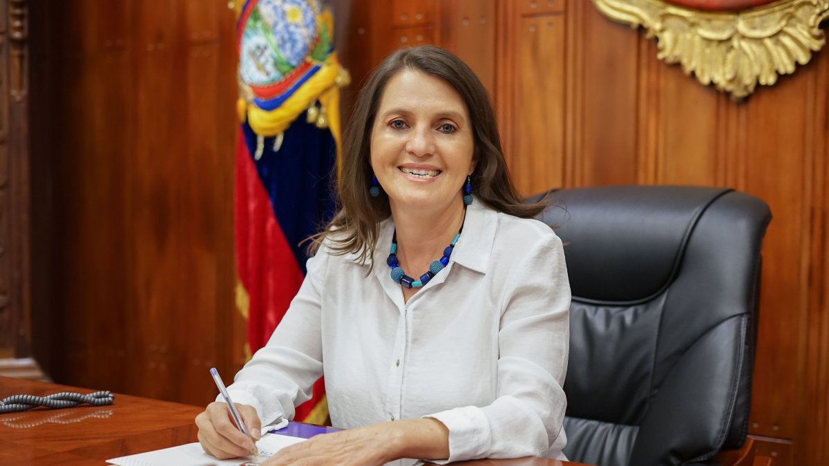 María Augusta Hermida fue electa rectora de la Universidad de Cuenca el 27 de enero pasado; Es máster y doctora (PhD) en Proyectos Arquitectónicos por la Universidad de Cataluña