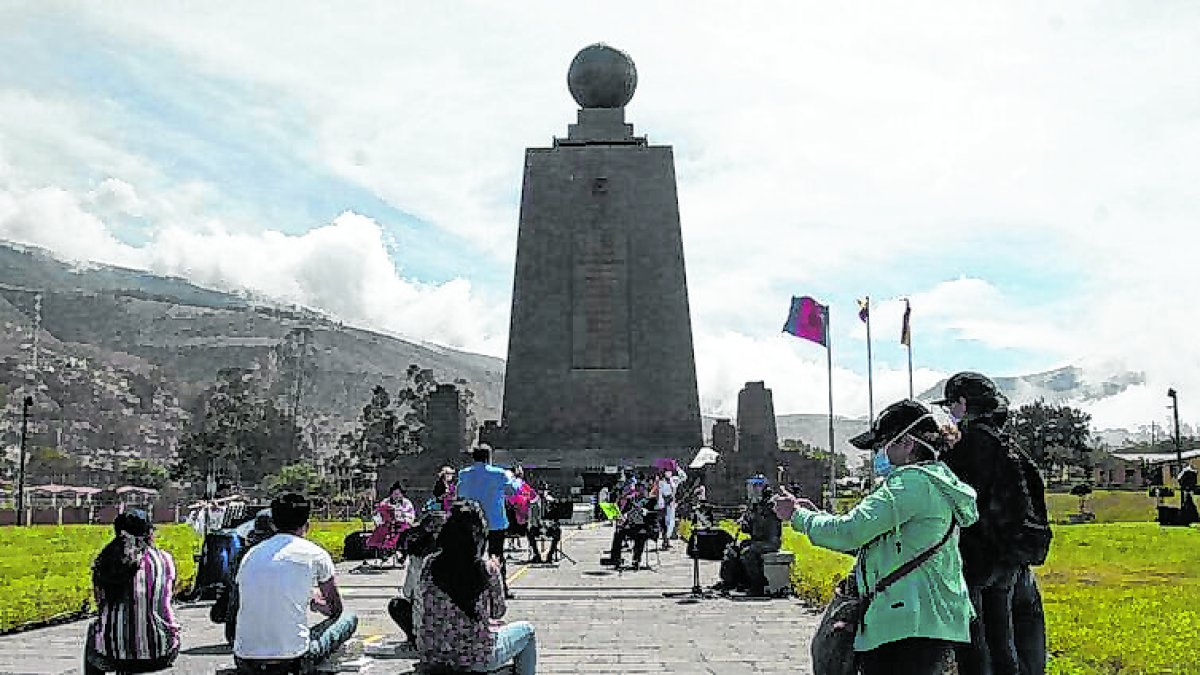 Los espacios fueron cerrados acatando las medidas de restricción anunciadas por el COE Nacional.