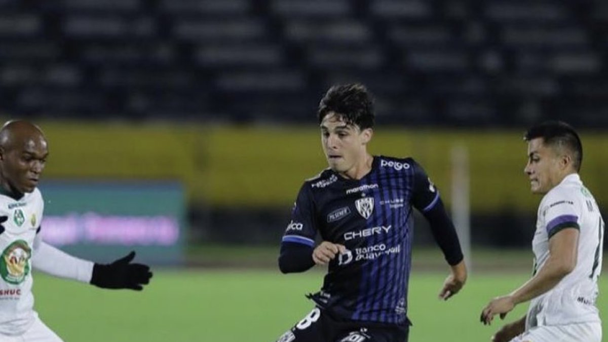 Lorenzo Faravelli destaca por su velocidad y manejo de balón.