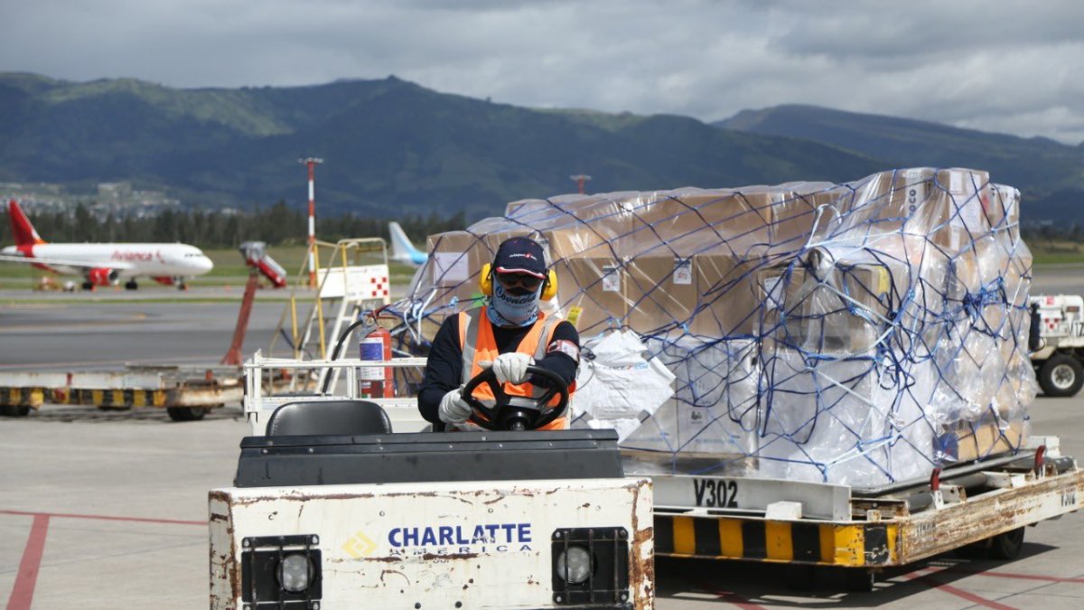 El pasado 31 de marzo llegaron al país 66.690 dosis de Pfizer, informó el presidente Lenín Moreno.